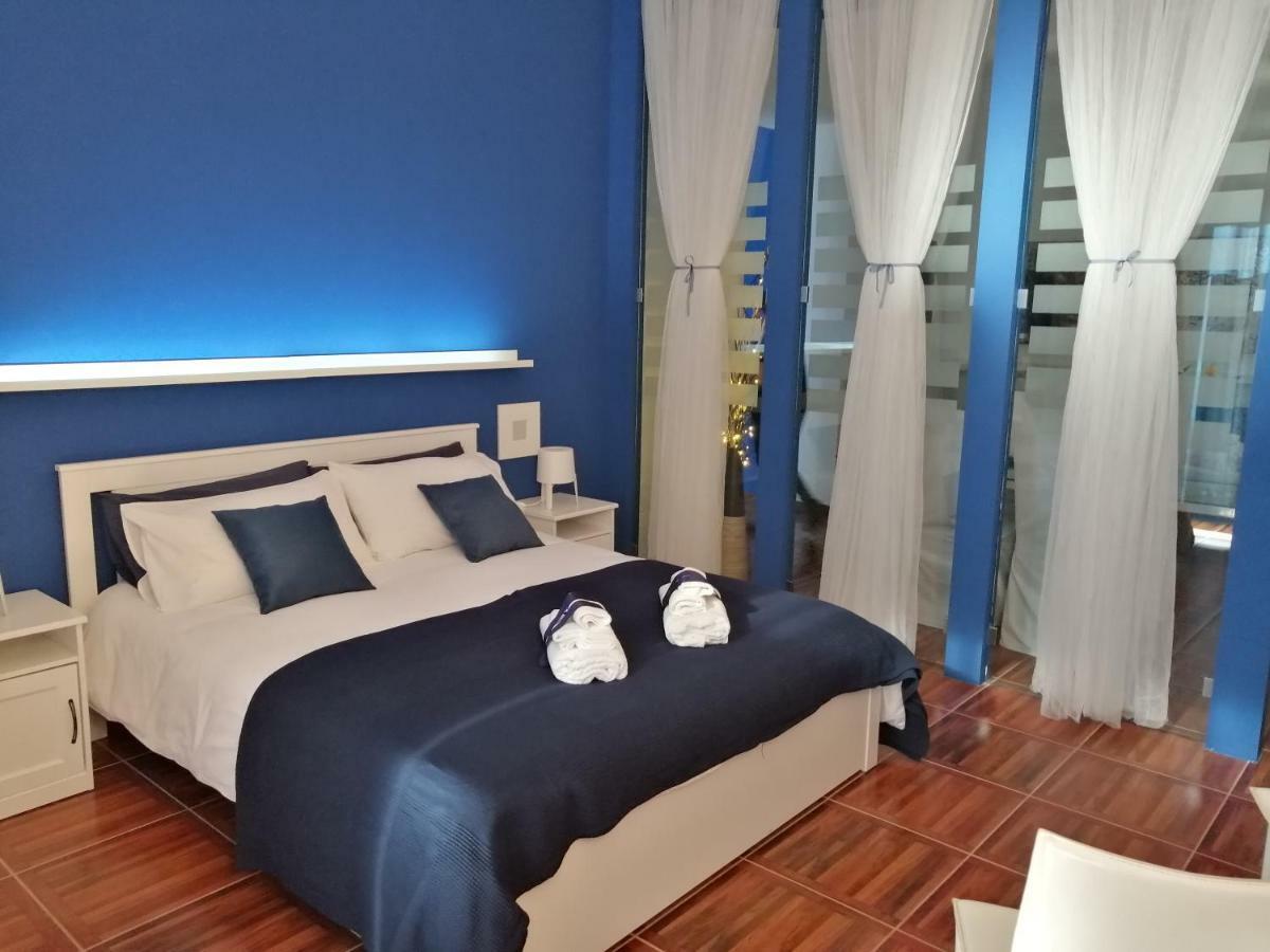 Casadamare Holiday Home Giovinazzo Bagian luar foto