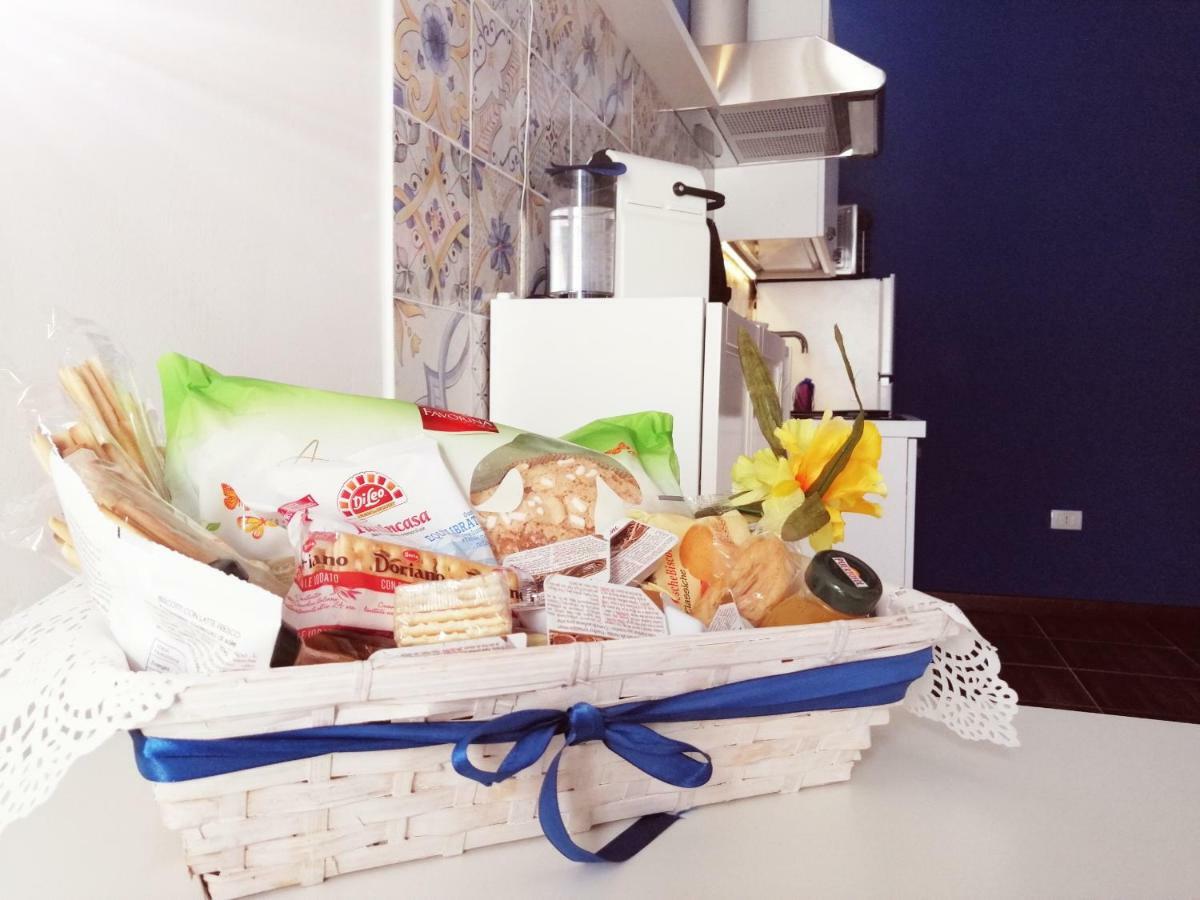 Casadamare Holiday Home Giovinazzo Bagian luar foto